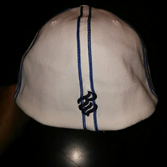 Rocawear Flexfit Fitted Cap - Picture 5 of 8